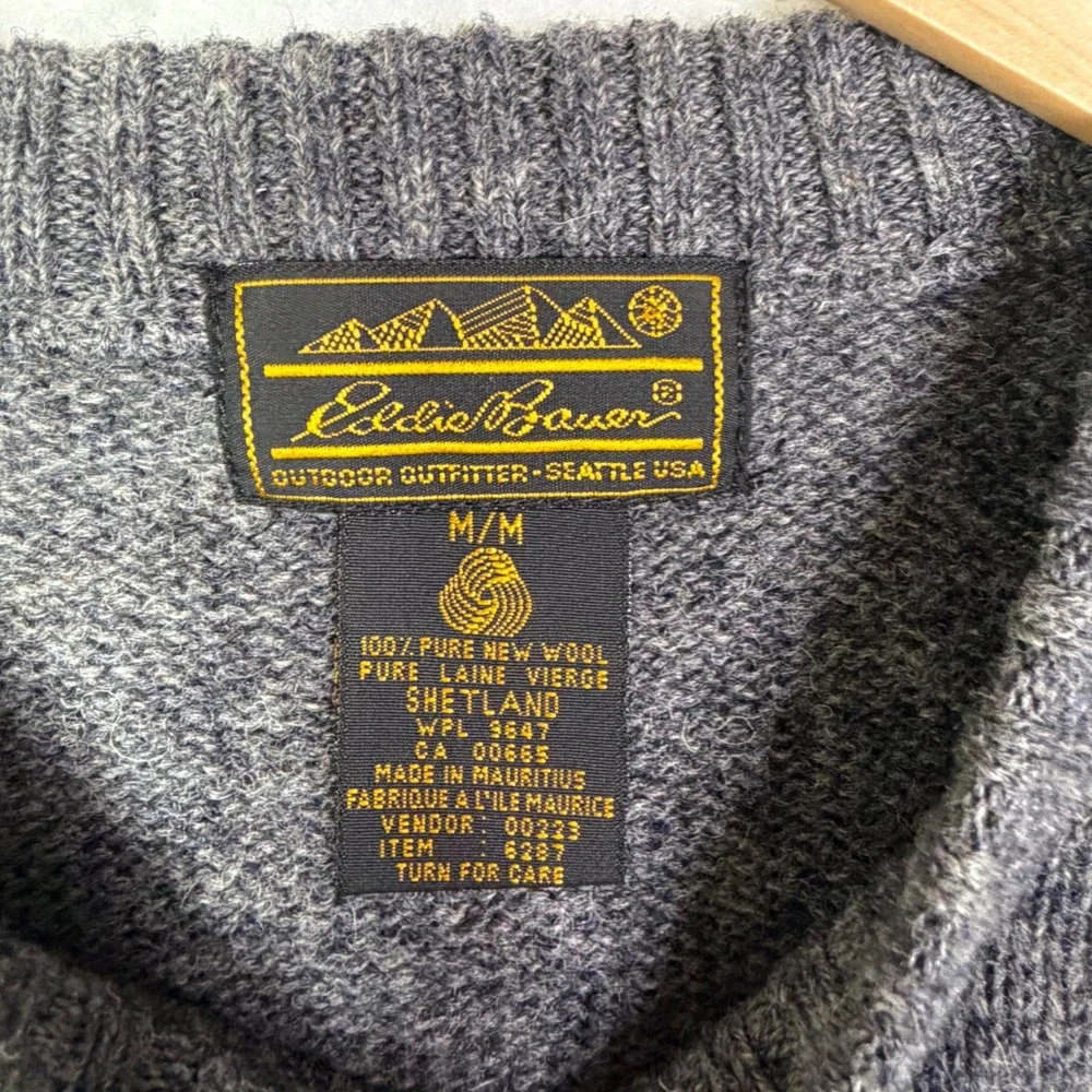 Eddie Bauer Mens Size Medium Gray 100% Wool Sweater Crewneck Classic - Picture 2 of 13
